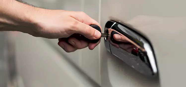 Why Choose Our Auto Locksmith Team in Cedar Rapids, IA?